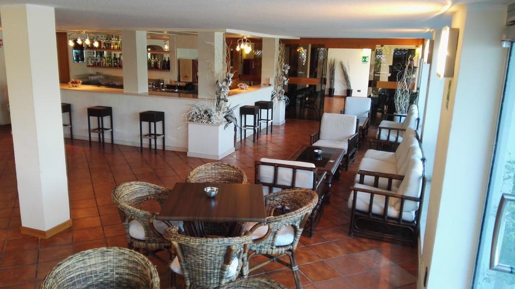 Hotel Delfino Милано Мартима Екстериор снимка
